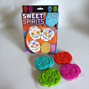 NEW FRED BRAND HALLOWEEN DAY OF THE DEAD SWEET SPIRITS SUGAR SKULL CUTTER SET